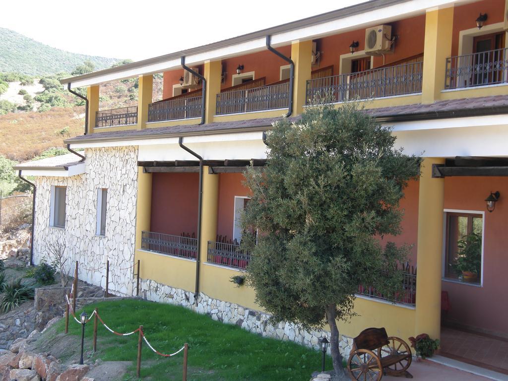 La Casa Sarda Hotel Fluminimaggiore Luaran gambar